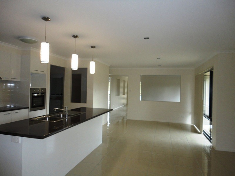 8  Wildflower Circuit, Upper Coomera QLD 4209