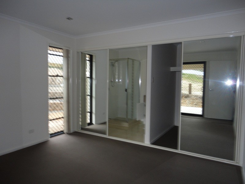 8  Wildflower Circuit, Upper Coomera QLD 4209