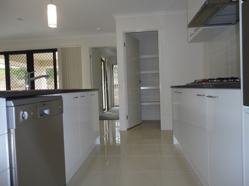 8  Wildflower Circuit, Upper Coomera QLD 4209