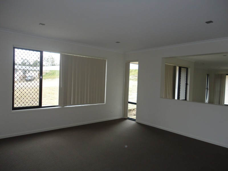 8  Wildflower Circuit, Upper Coomera QLD 4209