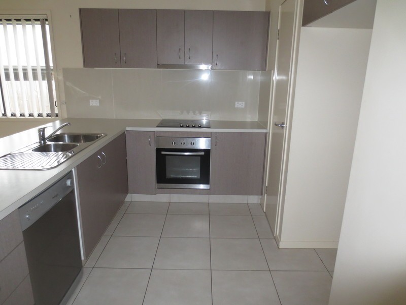 29 Christopher Street, Pimpama QLD 4209