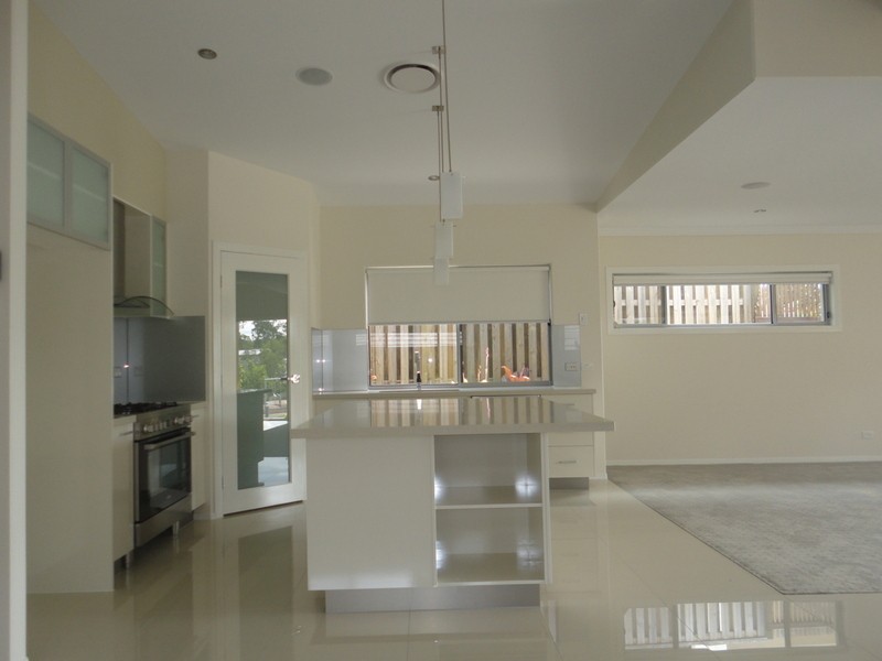 6 Halifax Circuit, Pimpama QLD 4209
