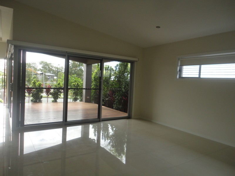 6 Halifax Circuit, Pimpama QLD 4209