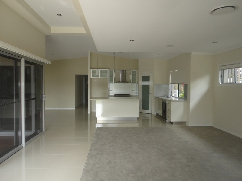6 Halifax Circuit, Pimpama QLD 4209