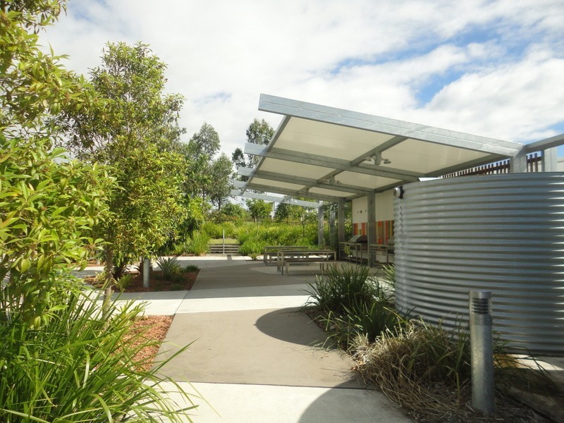 6 Halifax Circuit, Pimpama QLD 4209