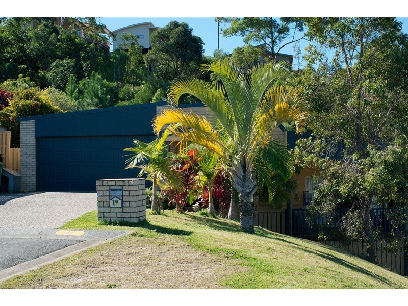 19 Henderson Rise, Pacific Pines QLD 4211