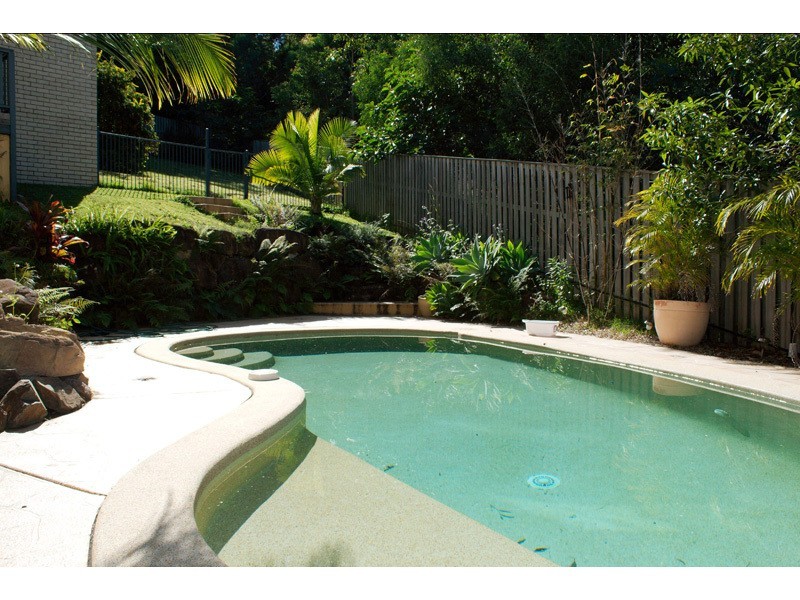 19 Henderson Rise, Pacific Pines QLD 4211