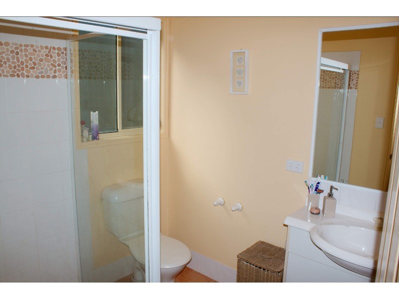 19 Henderson Rise, Pacific Pines QLD 4211