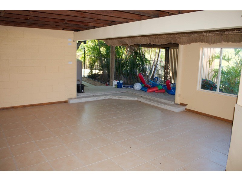 19 Henderson Rise, Pacific Pines QLD 4211