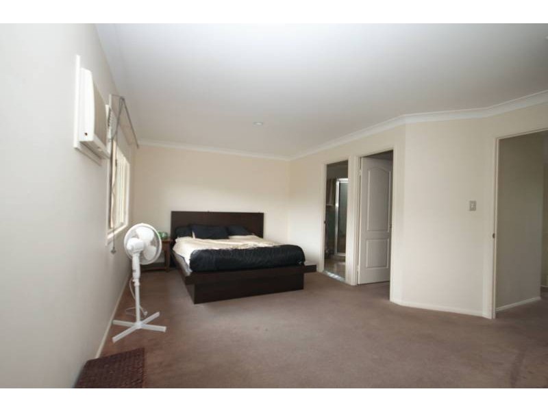 4 Macklin Court, Upper Coomera QLD 4209