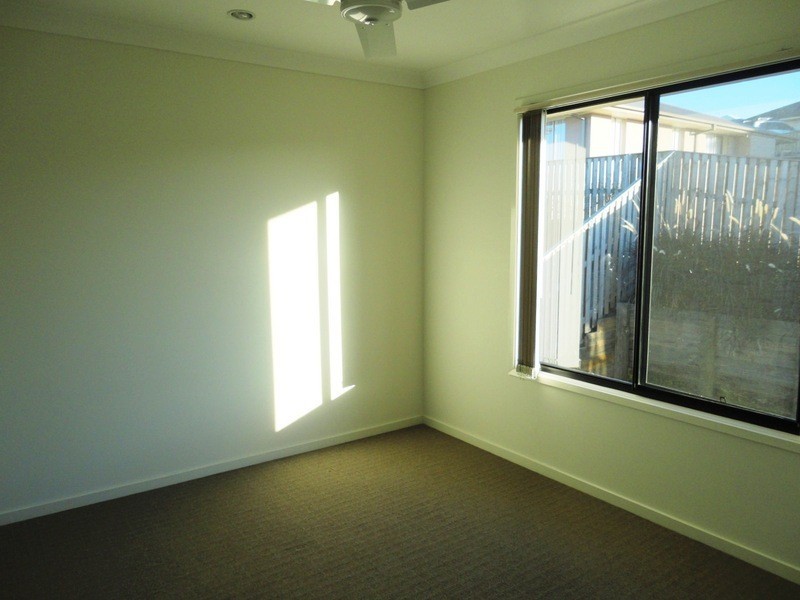 11 Barrington Street, Upper Coomera QLD 4209