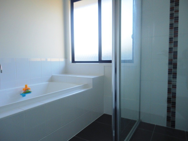 11 Barrington Street, Upper Coomera QLD 4209