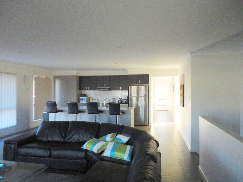 11 Barrington Street, Upper Coomera QLD 4209