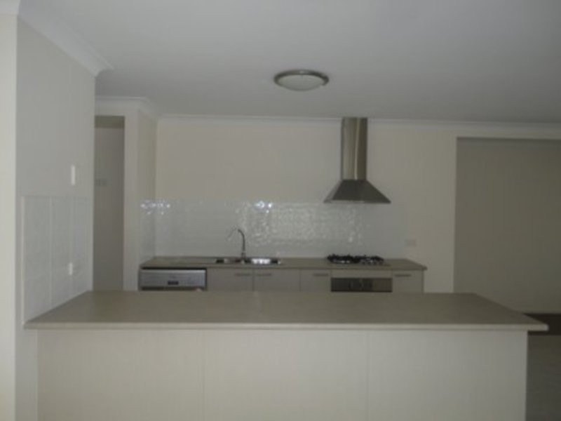 70 Mclachlan Circuit, Willow Vale QLD 4209