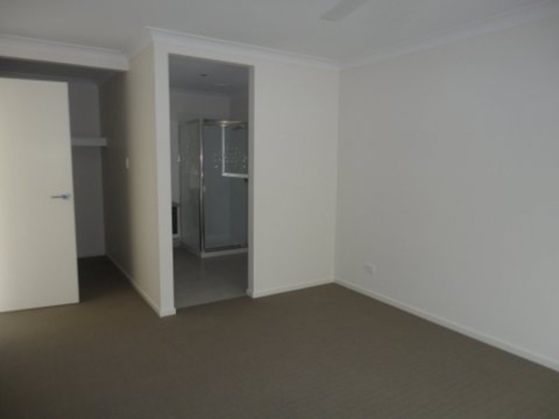 70 Mclachlan Circuit, Willow Vale QLD 4209