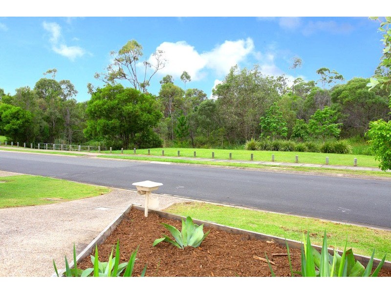 2/17 Sandhurst Crescent, Upper Coomera QLD 4209