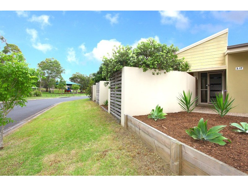 2/17 Sandhurst Crescent, Upper Coomera QLD 4209