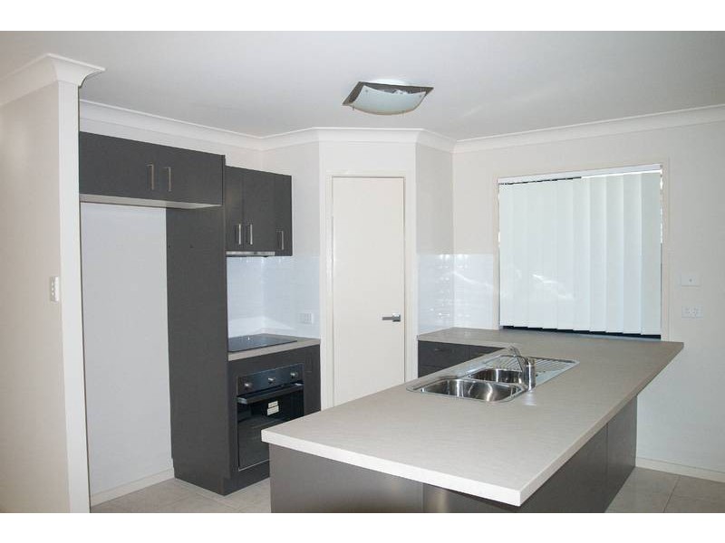 26 Beaumont Drive, Pimpama QLD 4209