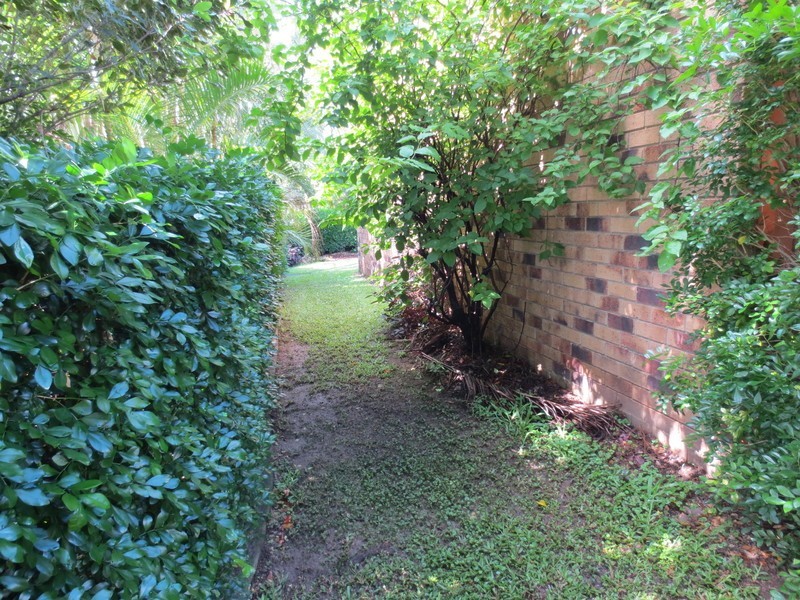 8/20 “Parrot Court” Golden Palms Drive, Ashmore QLD 4214