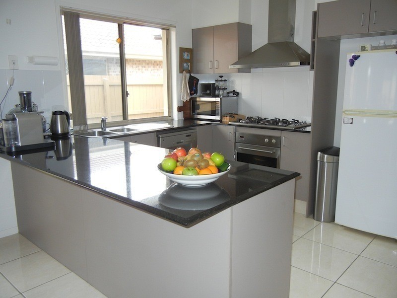 8 Cranberrie Crescent, Pimpama QLD 4209