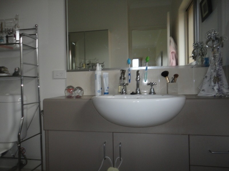 8 Cranberrie Crescent, Pimpama QLD 4209