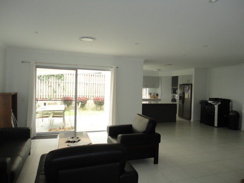 9 Nandina Court, Upper Coomera QLD 4209