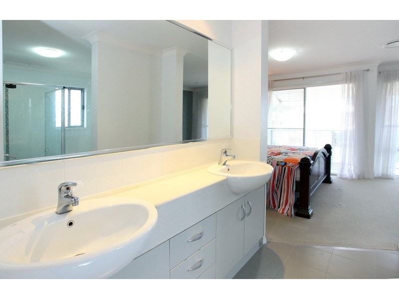 9 Nandina Court, Upper Coomera QLD 4209