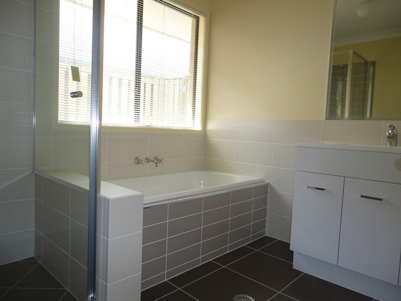 11 Wildflower Circuit, Upper Coomera QLD 4209