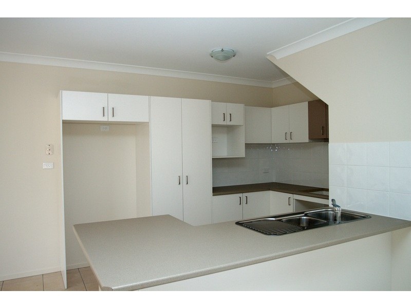 1/4 Kelly Avenue, Coomera QLD 4209