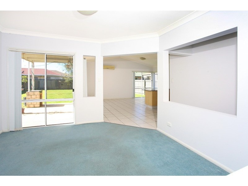8 Linda Way, Upper Coomera QLD 4209
