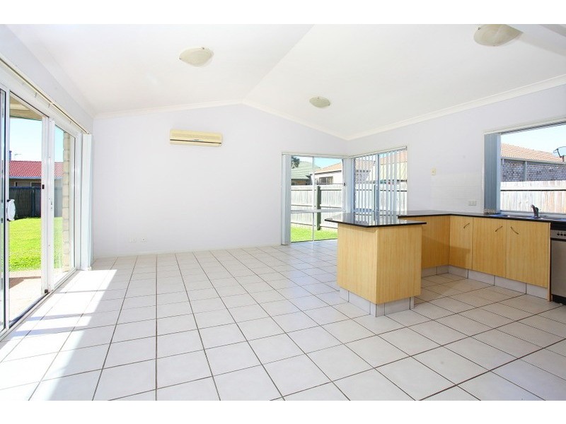 8 Linda Way, Upper Coomera QLD 4209