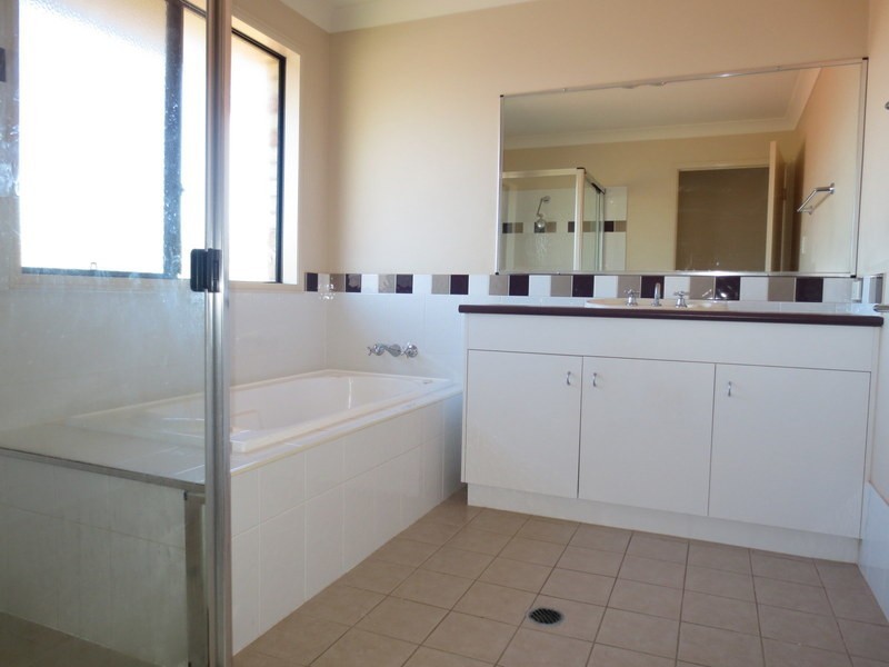 33 Bridie Drive, Upper Coomera QLD 4209