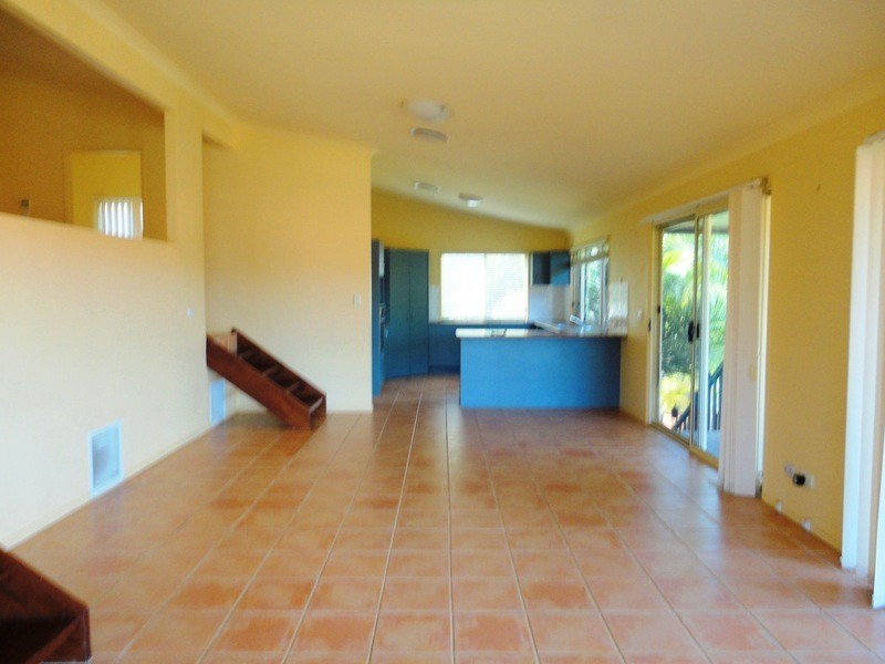 19 Henderson Rise, Pacific Pines QLD 4211
