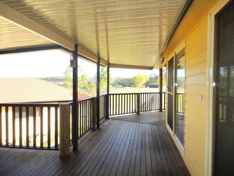 19 Henderson Rise, Pacific Pines QLD 4211