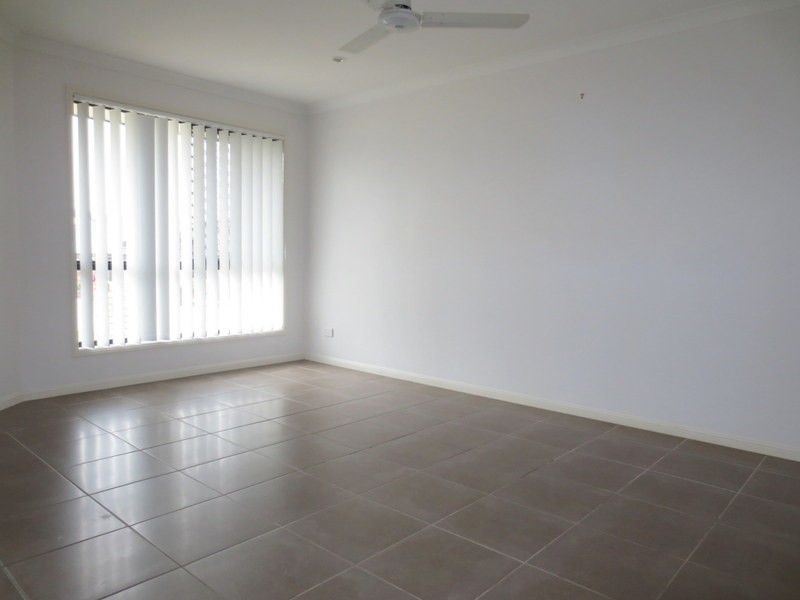 8 Ashburton Street, Ormeau Hills QLD 4208