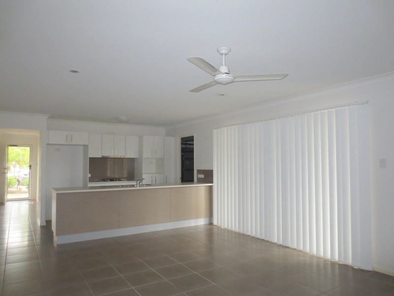 8 Ashburton Street, Ormeau Hills QLD 4208