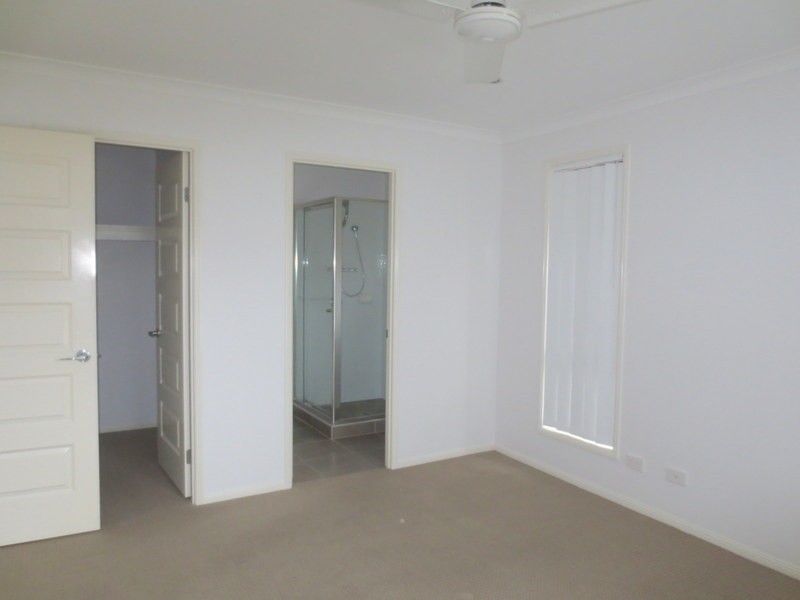 8 Ashburton Street, Ormeau Hills QLD 4208