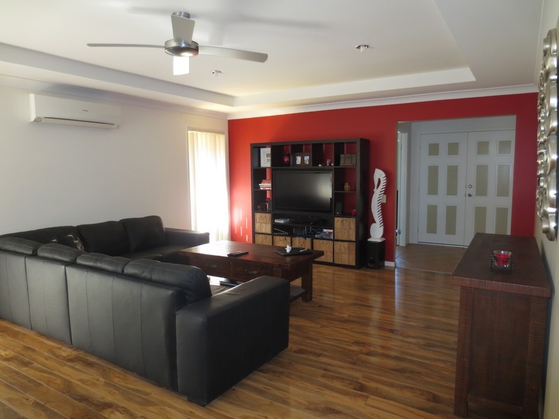 11 Meadowbank Drive., Upper Coomera QLD 4209