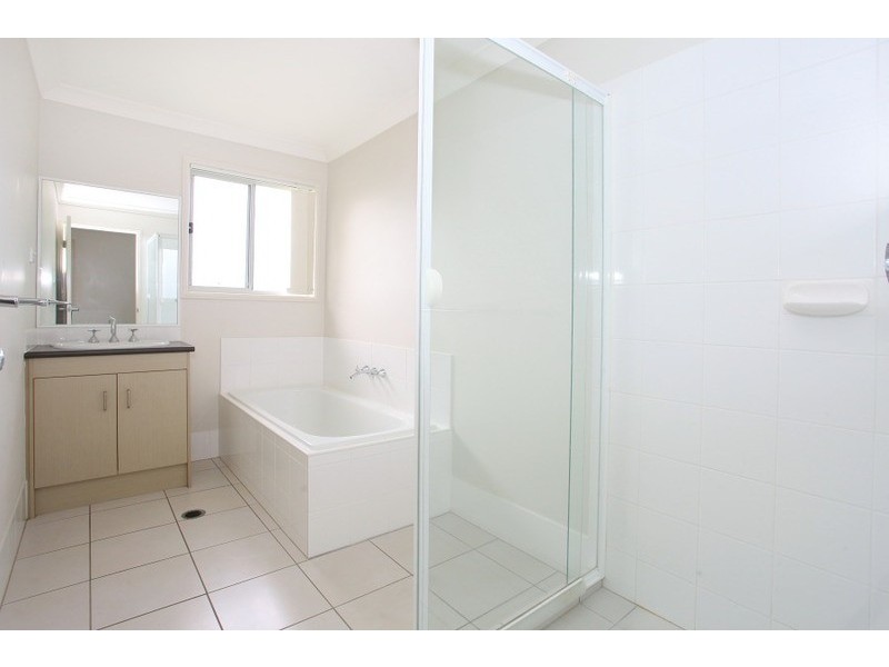 2/34 Penneshaw Crescent, Ormeau QLD 4208