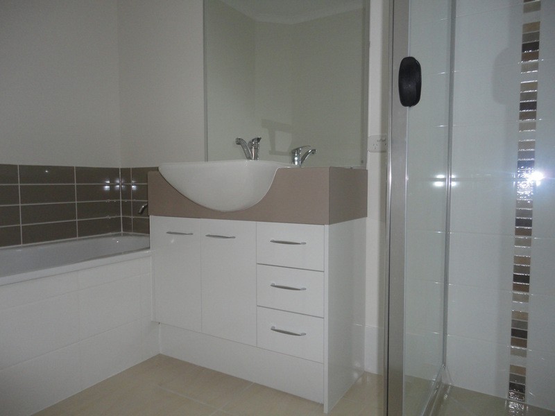 8  Wildflower Circuit, Upper Coomera QLD 4209