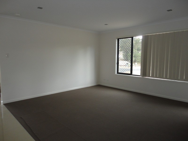 8  Wildflower Circuit, Upper Coomera QLD 4209