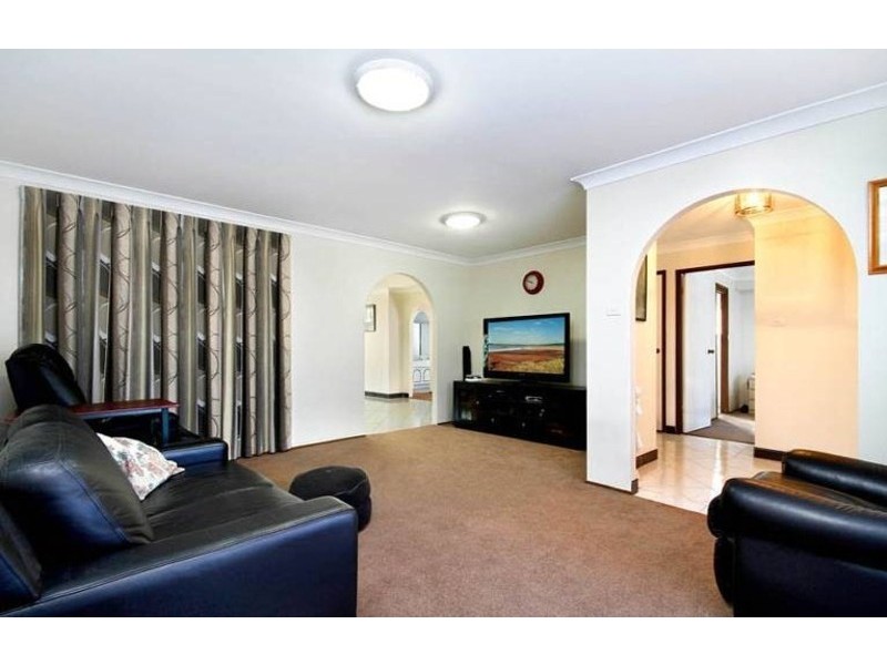 6 Darkon Place, Oakhurst NSW 2761