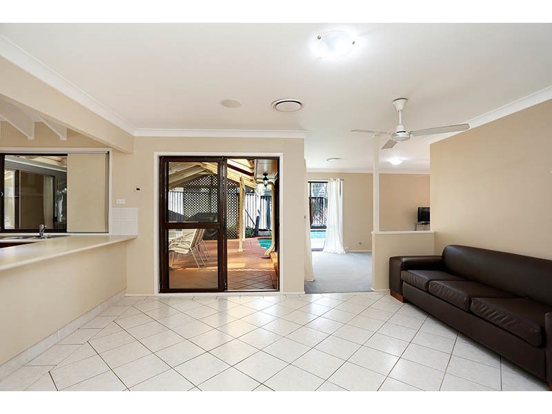 16 Ridgecrop Drive, Castle Hill NSW 2154