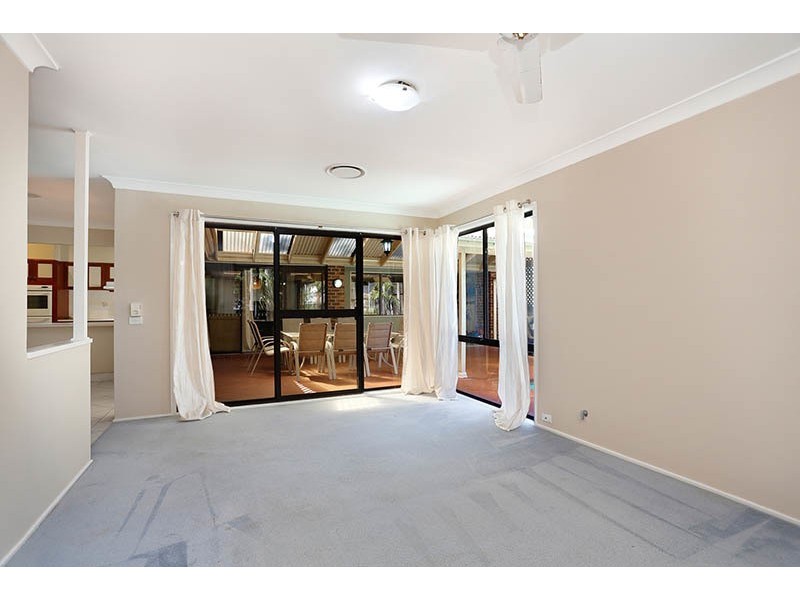 16 Ridgecrop Drive, Castle Hill NSW 2154