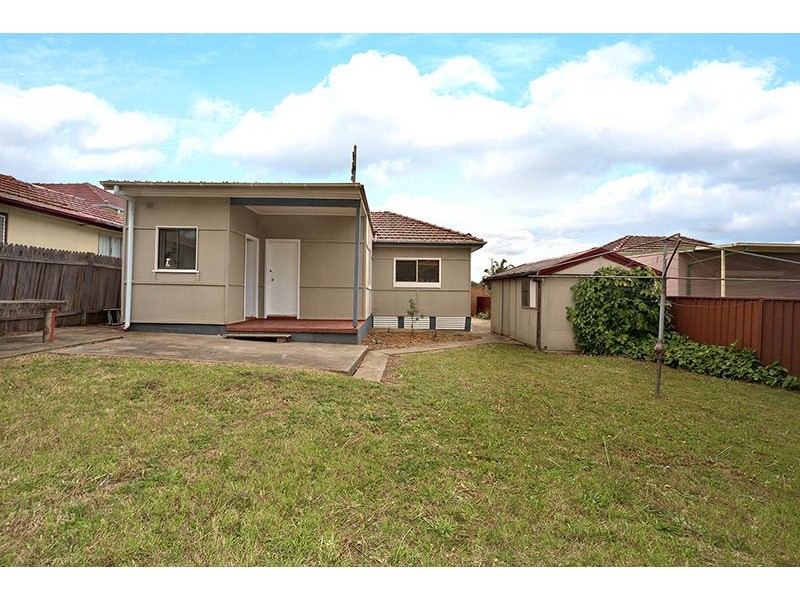 62  Betts Road, Merrylands West NSW 2160