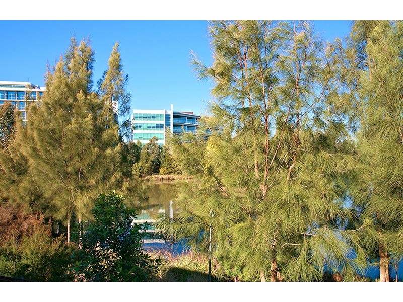 20 Peninsula Way, Bella Vista NSW 2153