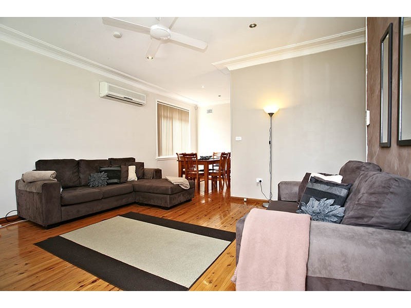 10 Tanderra Pl, Colyton NSW 2760