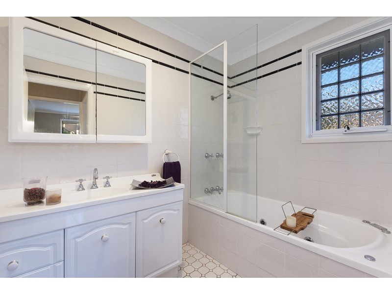 4  Malbec Place, Eschol Park NSW 2558