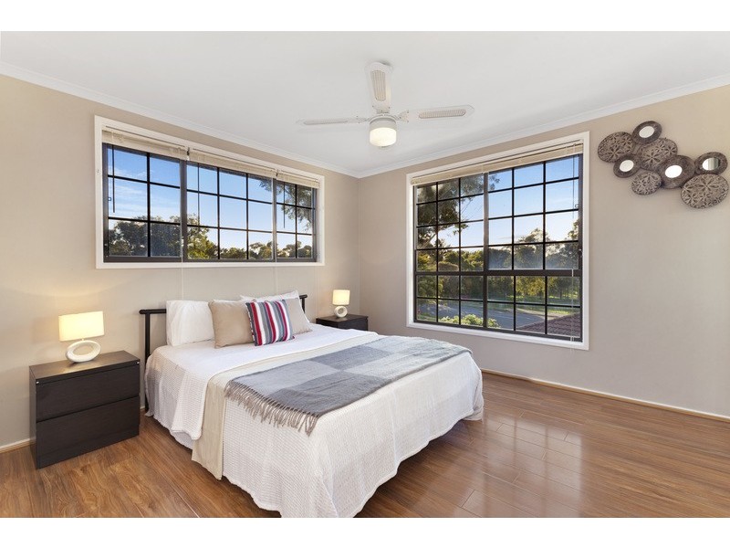 4  Malbec Place, Eschol Park NSW 2558