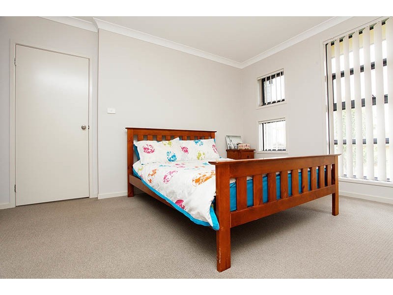 10  Gallina Drive, Spring Farm NSW 2570
